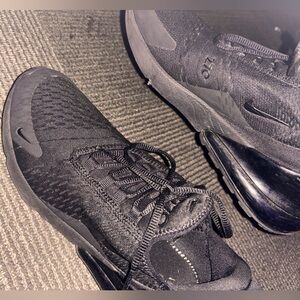 Black Nike work 3 times